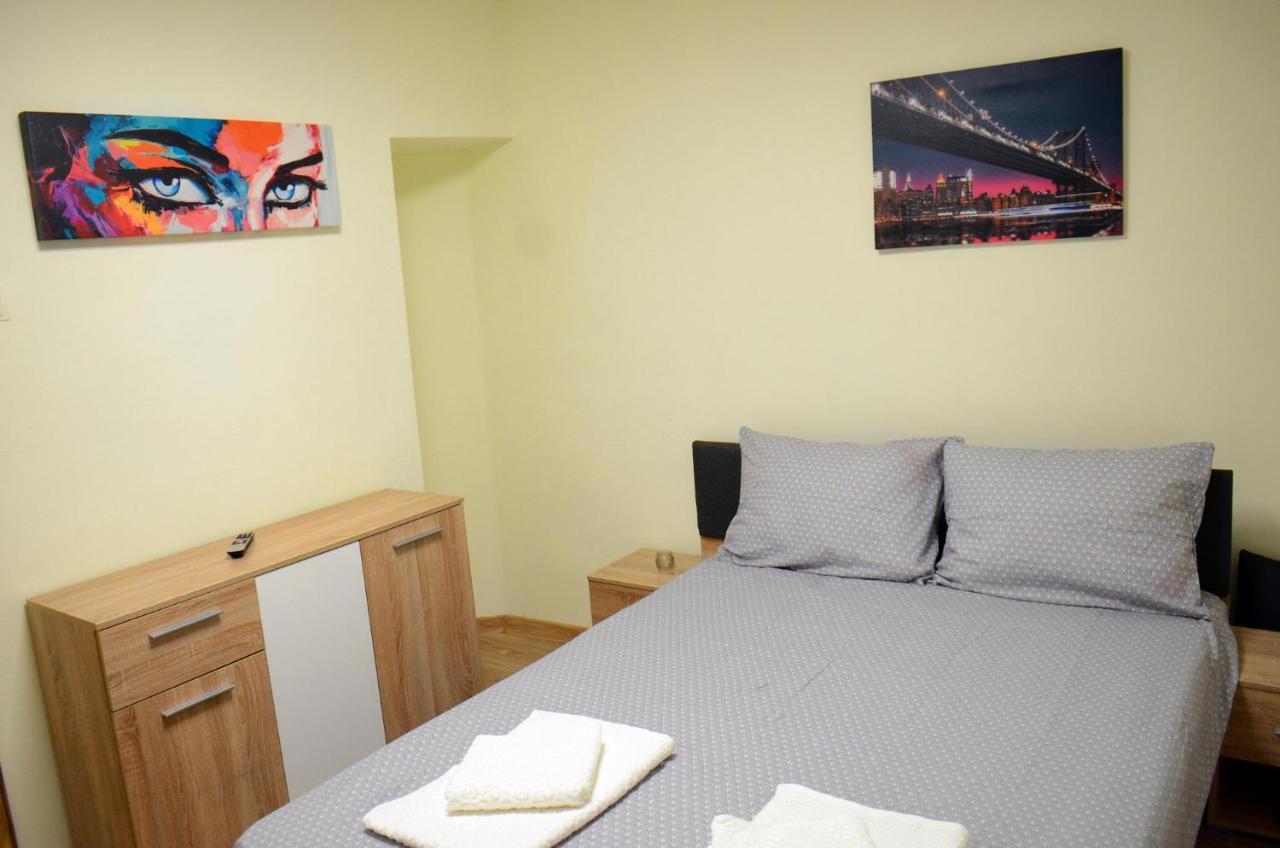 Private Apartment In The City Centre. Nagyvárad Kültér fotó